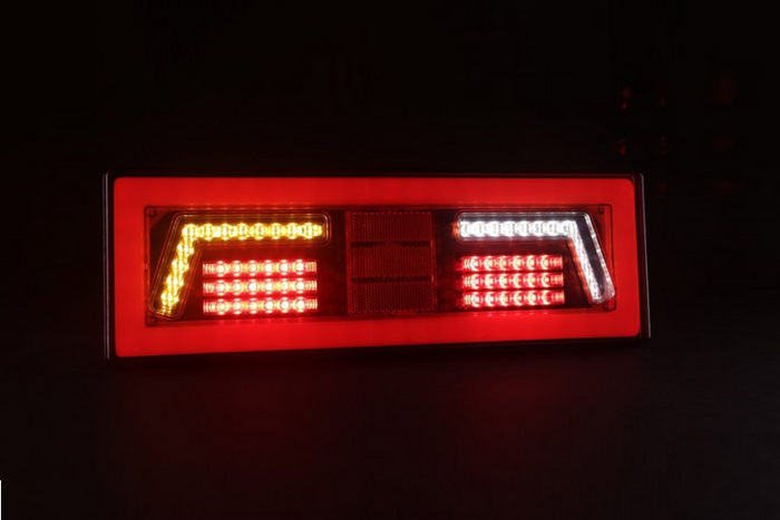 KAMAR L1828 LED galinis žibintas 6 funkcijų kairysis